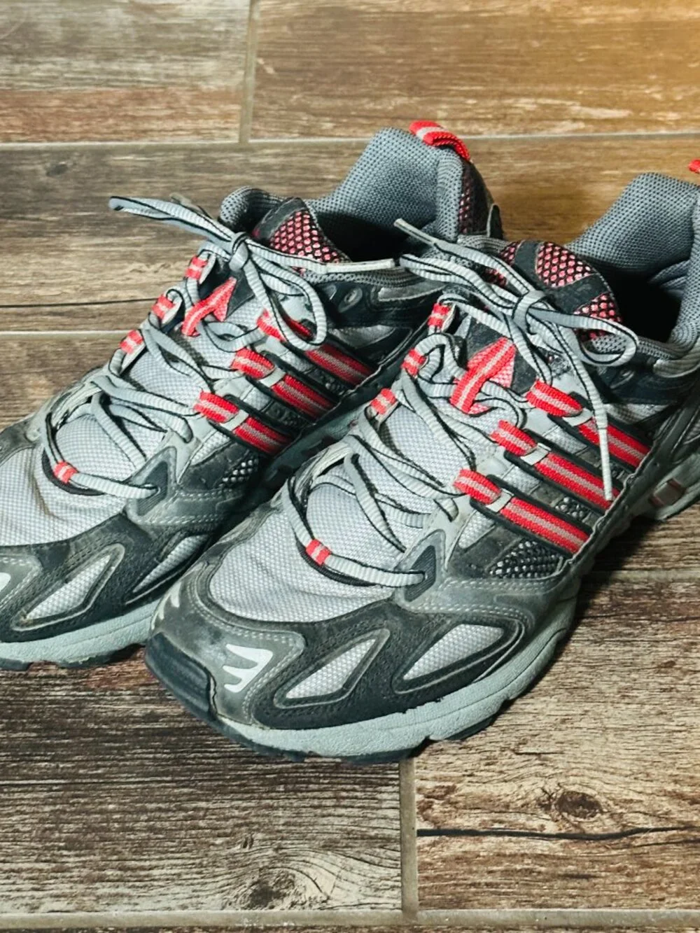Adidas Trail Running Athletic Sneaker Shoes Men's size 10.5 Gray Red 552444 - Picture 2 of 9